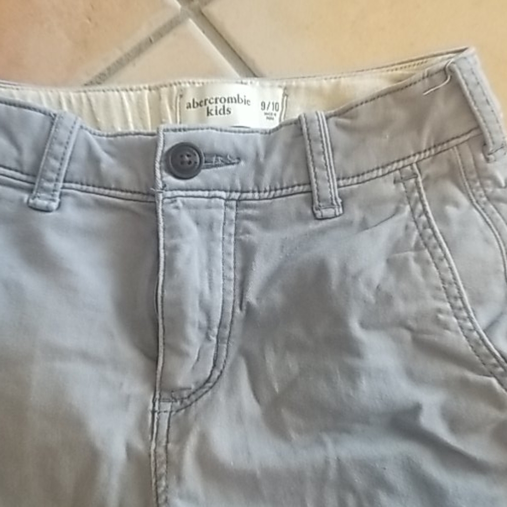 Trunks - Picture 2 of 4